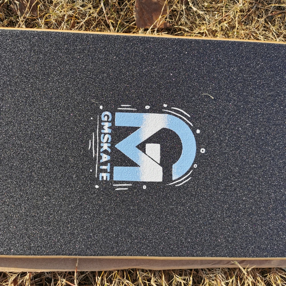 Хорошее качество скейтборд с 7 собаками из канадского клена и эпоксидной смолы