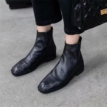 

Women Ankle Boots Geniune Leather Back Zip Women Flats Martin Boots Black White Short Boots Runway Outdoor Chelsea Boots Winter