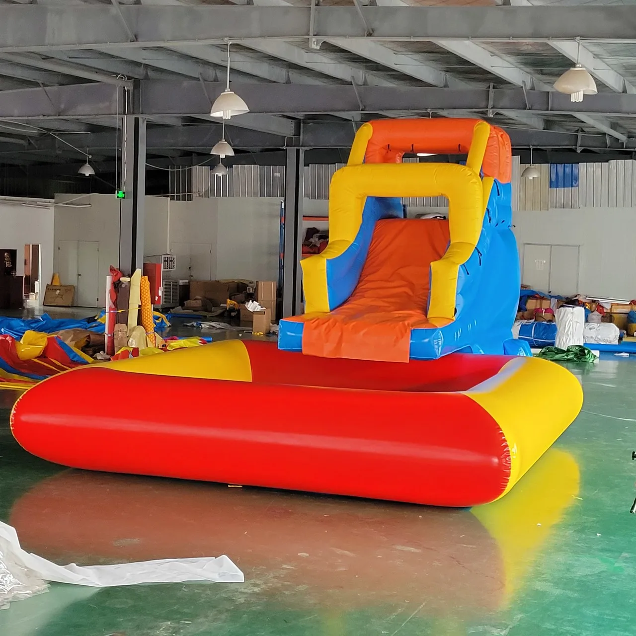 

Latest design new product online inflatable slide with swimming pool units for family use Inflatable climbing side up