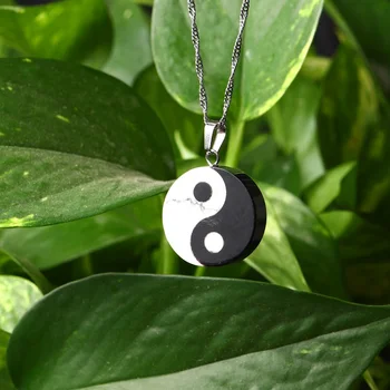 

1PC natural rock mineral ornaments modern home yin and yang fish Tai Chi amulet pendant men and women holiday DIY gift jewelry