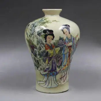 

Ancient Porcelain Vases Made by Tongzhi Year in Qing Dynasty