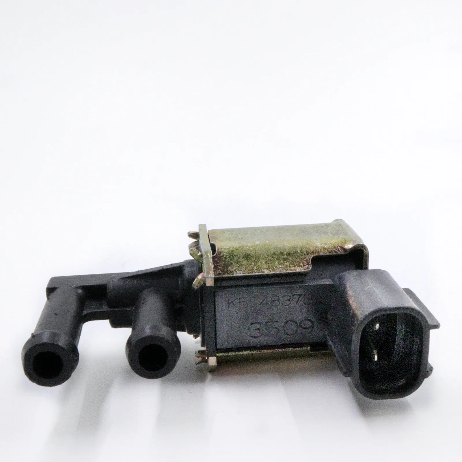 K5T48373 MR507781 Паровая канистра продувка соленоида Vale для Nissan для Mazda