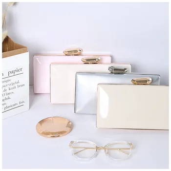 

2020 new Korean version of the dinner bag women's fashion casual simple chain clutch bag ladies