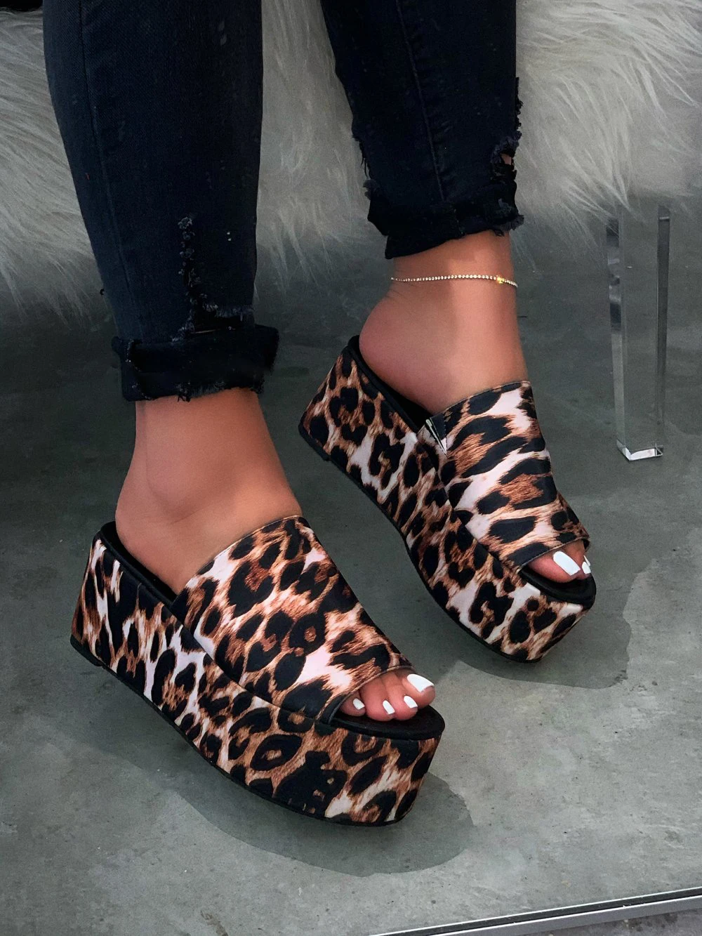 

2020Women Shoes Leopard High-heel Flat Non-slip Beach Slipper Waterproof Platform Durable Sandals Outdoor Summer Beach Flip Flop