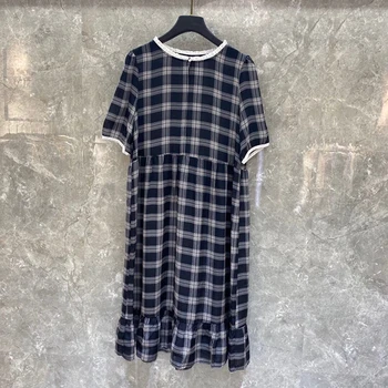 

2020 spring and summer new women's leader color matching striped round neck large square lattice short-sleeved dress 521