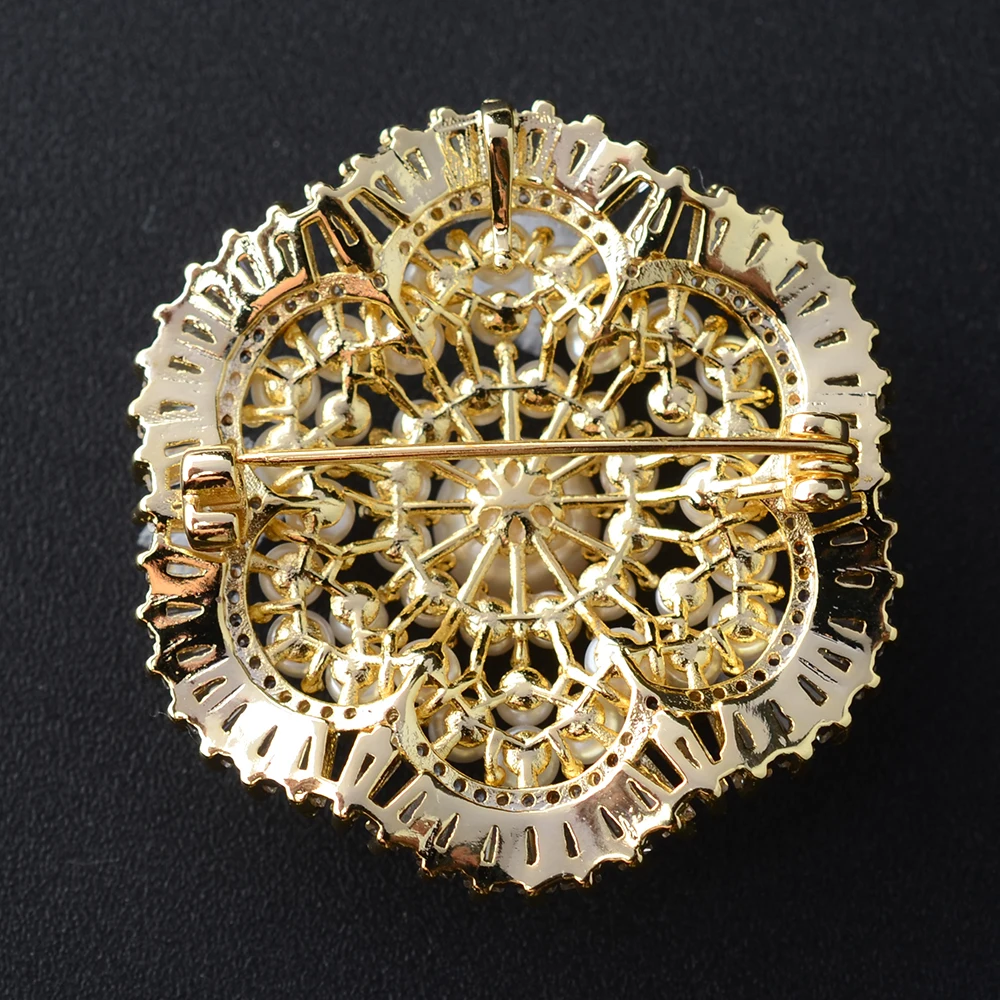 Women's 18k Gold Plated Round White Pearl Pin Brooch