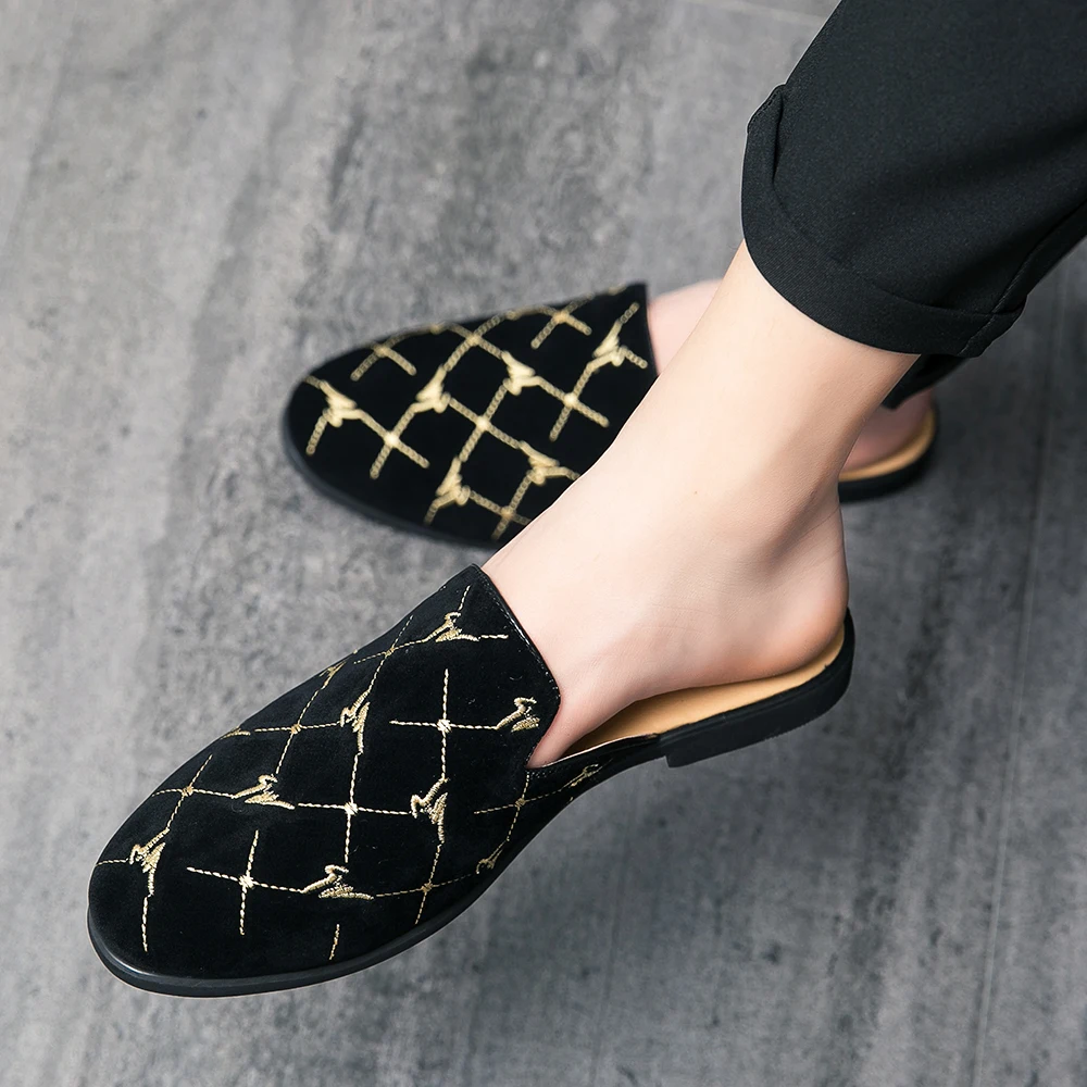 Bee Embroidery Summer Mules Lightweight Half Shoes for Men Breathable Slip-on Slippers Diamond Design Half Loafers Outdoor Flats Bee Embroidery Summer Mules Lightweight Half Shoes for Men Breathable Slip-on Slippers Diamond Design Half Loafers Outdoor Flats