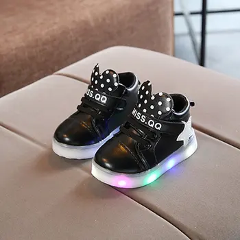 

Korean Style Fashion Luminous Sneakers Casual Children Shoes Anti-skid LED Light Up Shoes Universal for Girls Boys