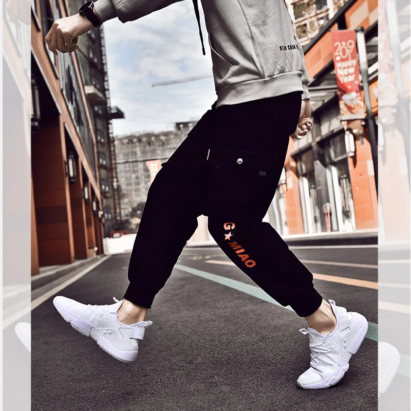 men tennis shoe