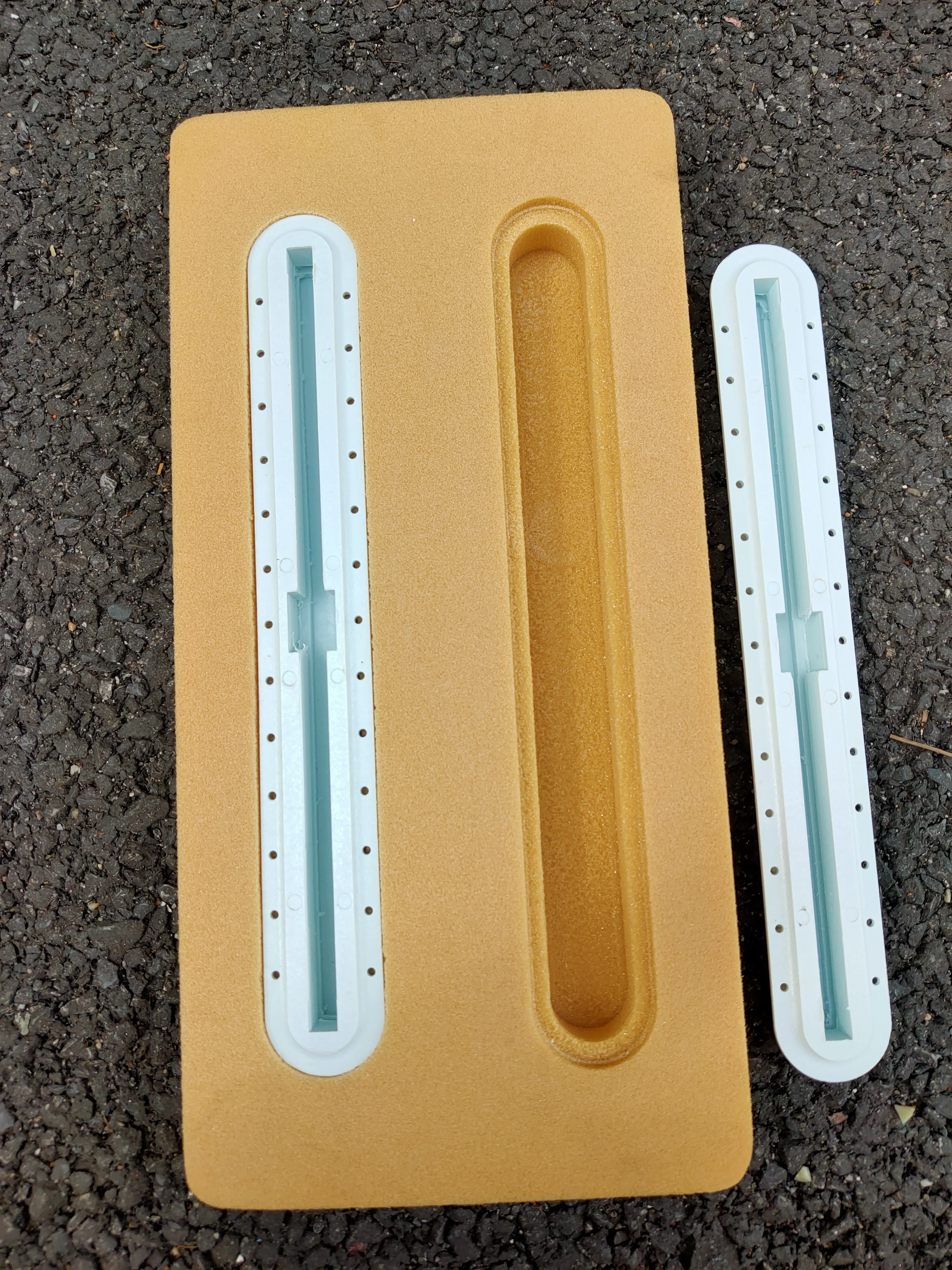 Гидрофольгированная рельсовая коробка для двигателя фольгированная из ПВХ пены