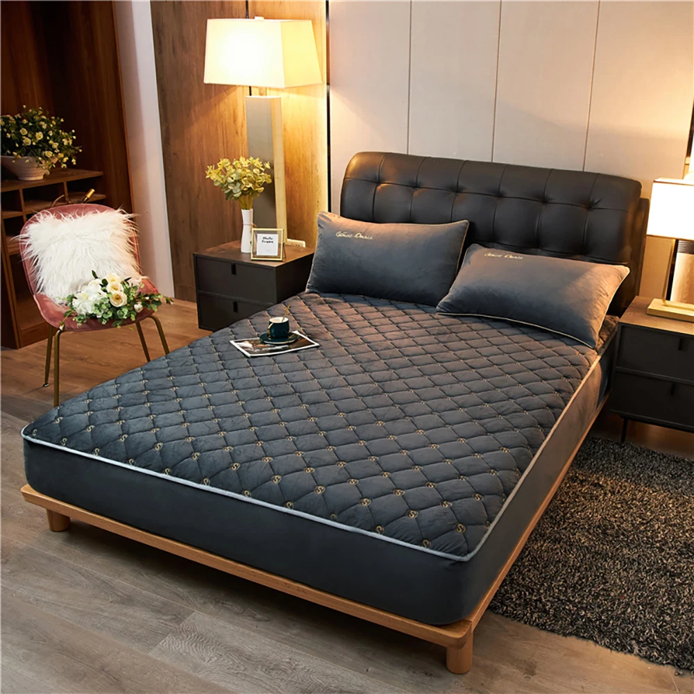 

Super Warm MicrofiberÂ 100% Polyester Elastic Fitted Sheet Quilt Cover Bed Cover 2Pillowcases Suitable For Queen Size