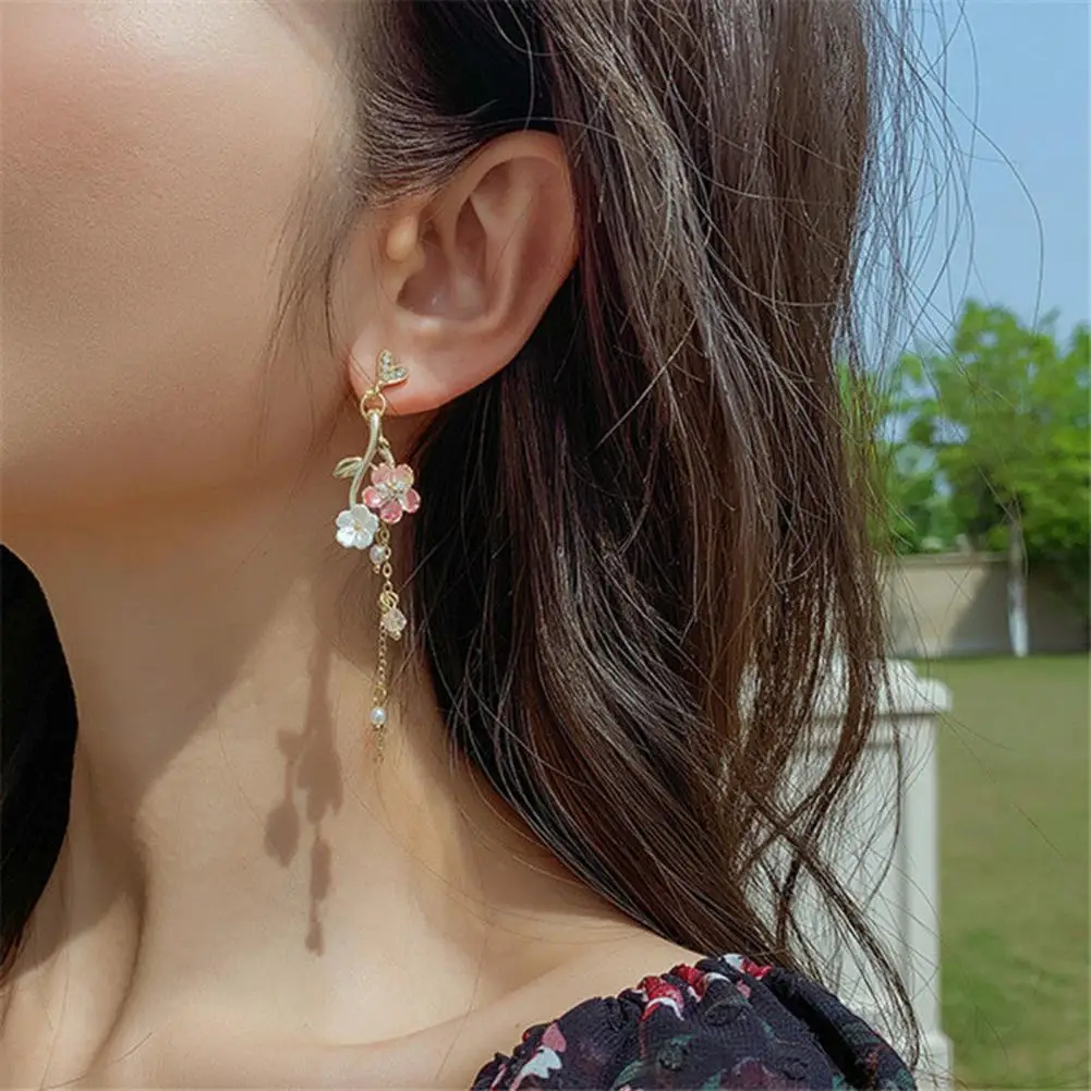 Серьги с кисточками из искусственных кристаллов удобные цветные геометрические