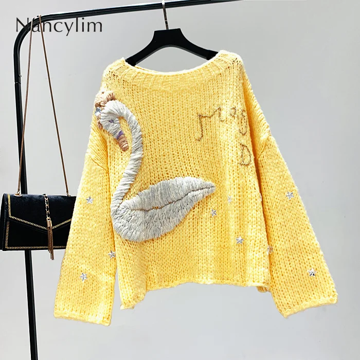 

Autumn Winter Yellow Sweater Women Fashion Embroidered Swan Round Collar Pullover Sweater Female Lady Loose Streetwear Jumper