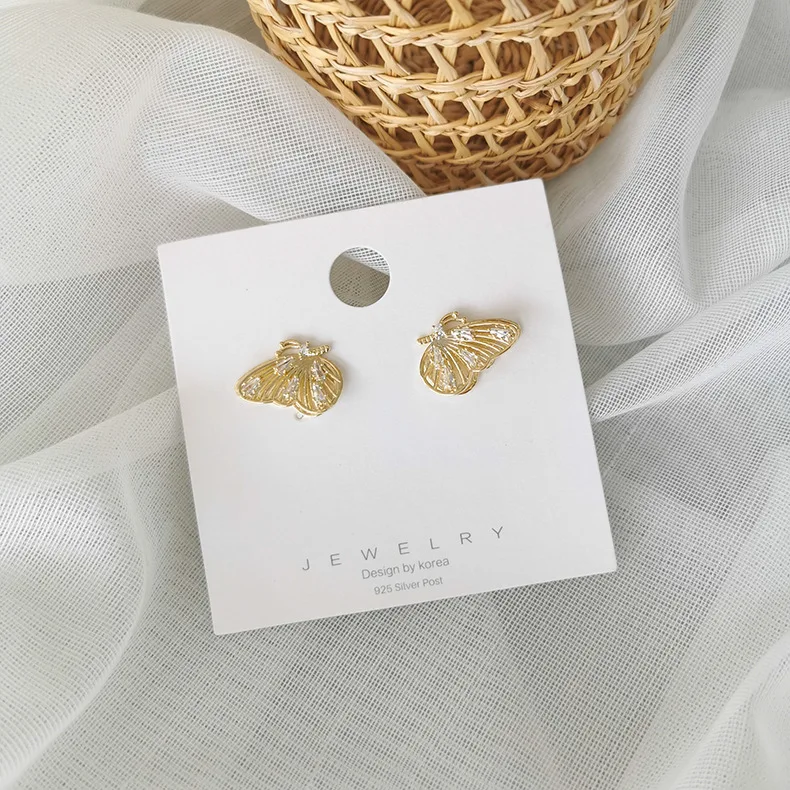 Элегантные полые трехмерные серьги бабочки милые маленькие и изысканные
