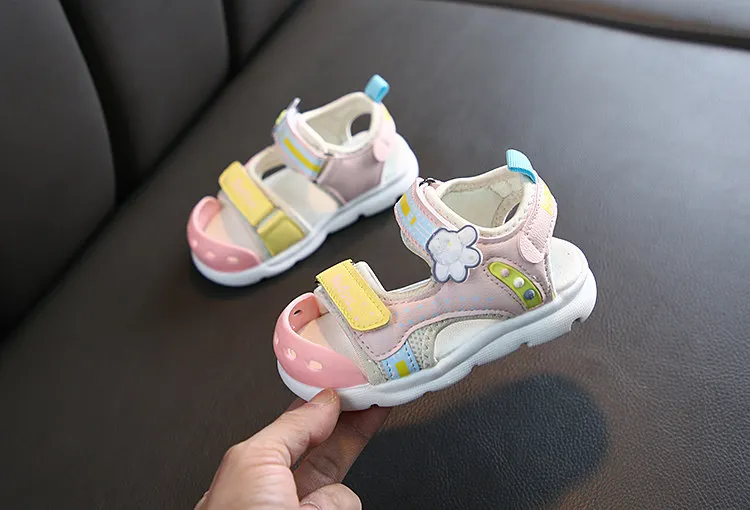 Kids Cut-outs Flats Casual Toddler Shoes Summer Little Childrens Beach Sandals Hand Soft Boys Girls Covered-toes Beach Shoes