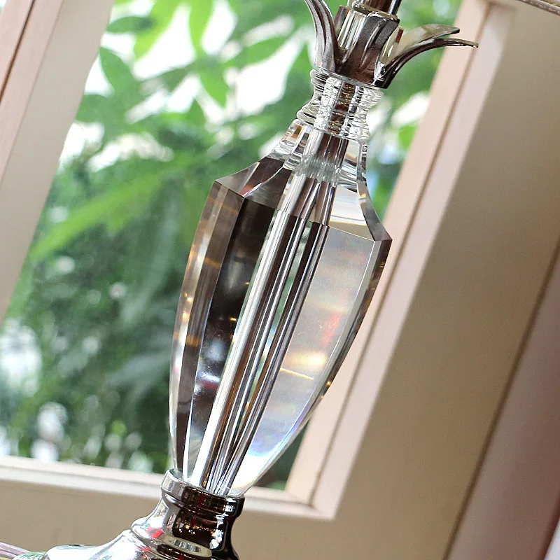 

Modern Crystal Bedroom Table Lamp Fabric Lampshade Living Room Decoration Abajur Table lamp For Bedroom Lamparas De Mesa