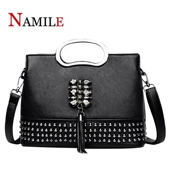

2020 new diamond ladies bucket bag rivet shoulder bag European and American tassel handbag