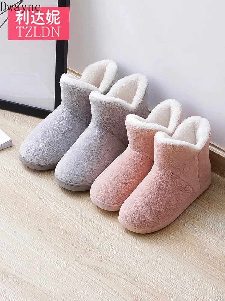 женский тапочки. мягкие тапочки. мягких тапков. тапки пушистые домашние. плюшевые тапки.