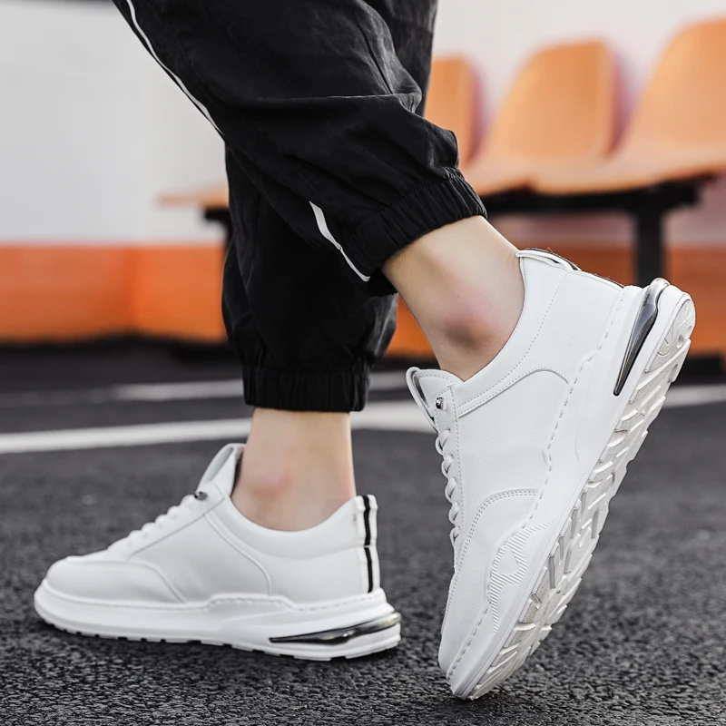 Men Skateboarding Shoes High Top Leisure Sneakers Breathable Street Shoes Sports Shoes Hip Top Walking Shoes Chaussure Homme