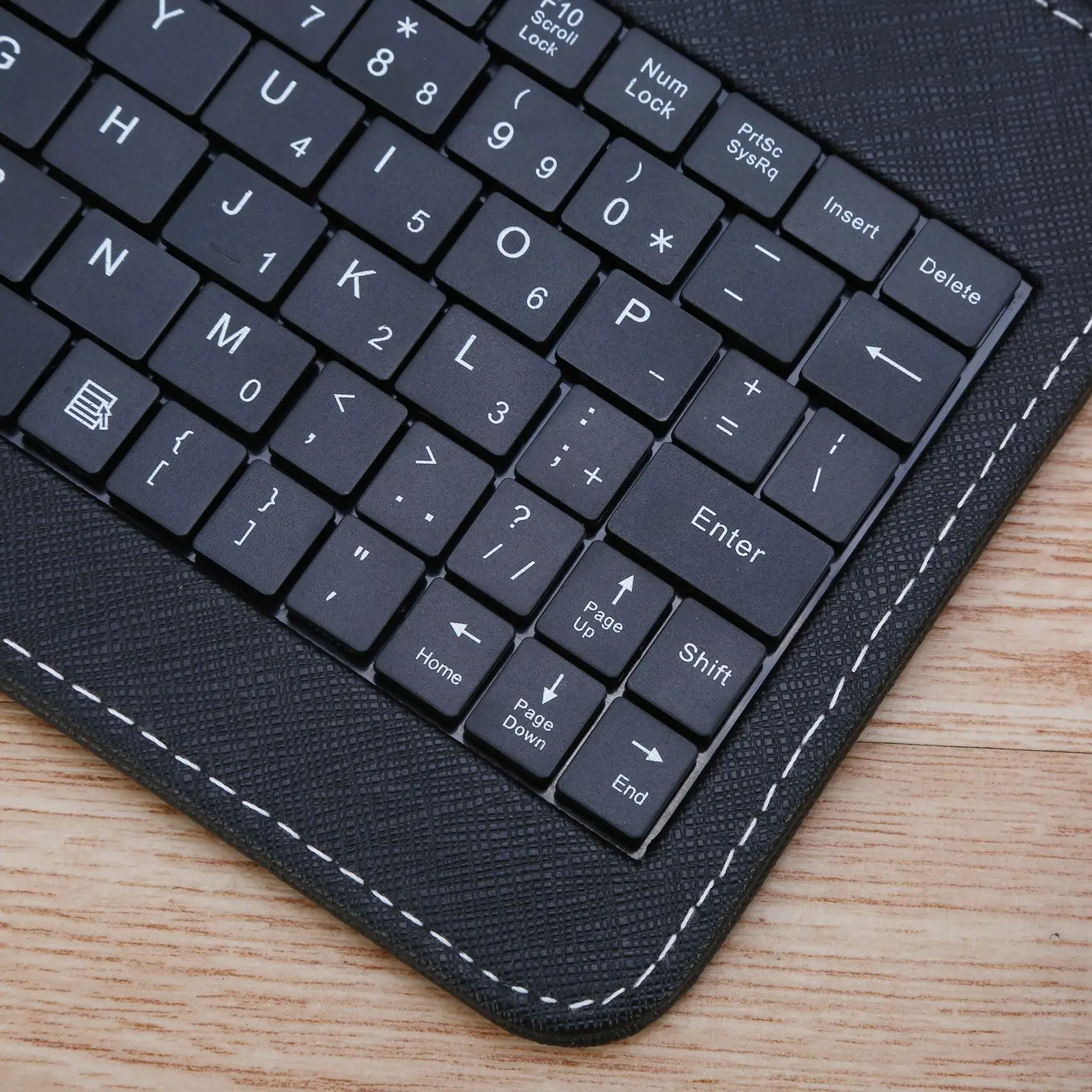 Portable TypeC Wired Keyboard Mouse Set With Leather Cove For Mobile