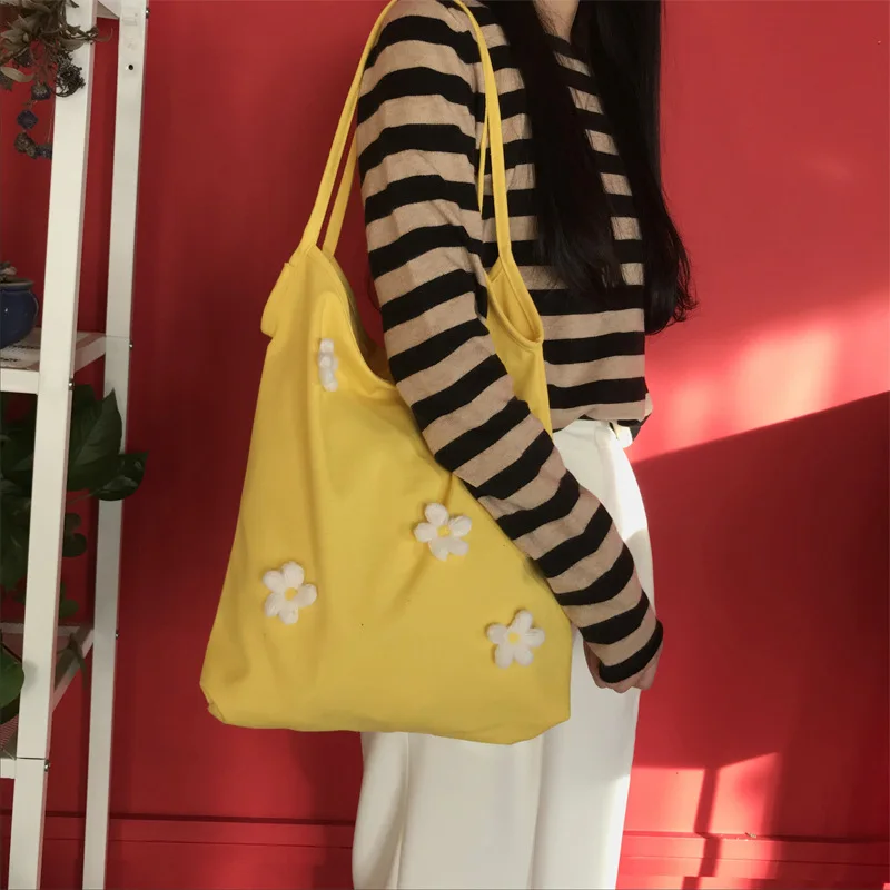 

New Style Small Petal INS GIRL'S Versatile Students Large Capacity Canvas Bag [Copyright]