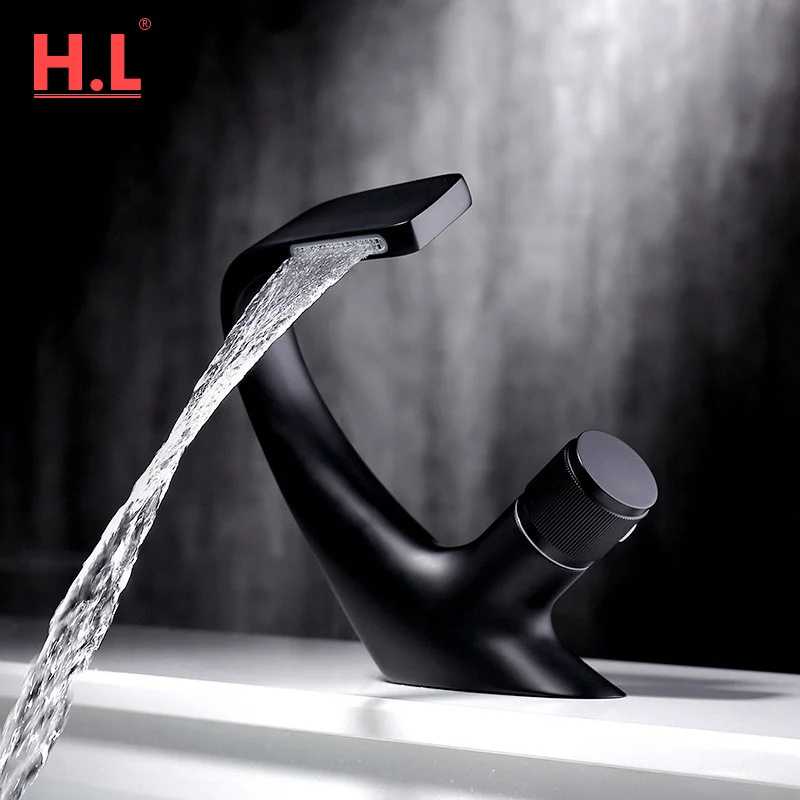 

Luxury Basin Faucet Modern Brass Waterfall Faucet Bathroom Faucets Deck Mount Sink Crane Cold Hot Water Mixer Tap