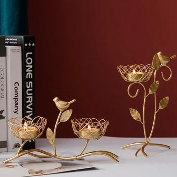 Bougeoirs plantes avec nid d'oiseau