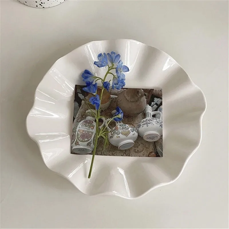 Cutelife Cute White Small Ruffle Plastic Cake Plate Sushi Breakfast Bread Dessert Kitchen Snack Restaurant Wedding