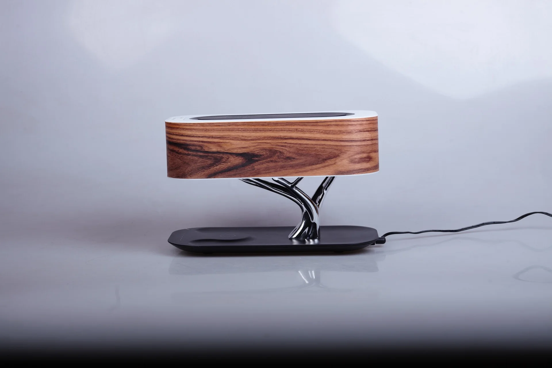 Hometree лампа apple. Светильник с умной колонкой и беспроводной зарядкой. Hometree yt-m1602-b2. Светильник с умной колонкой и беспроводной зарядкой. Светильник с умной колонкой и беспроводной зарядкой.