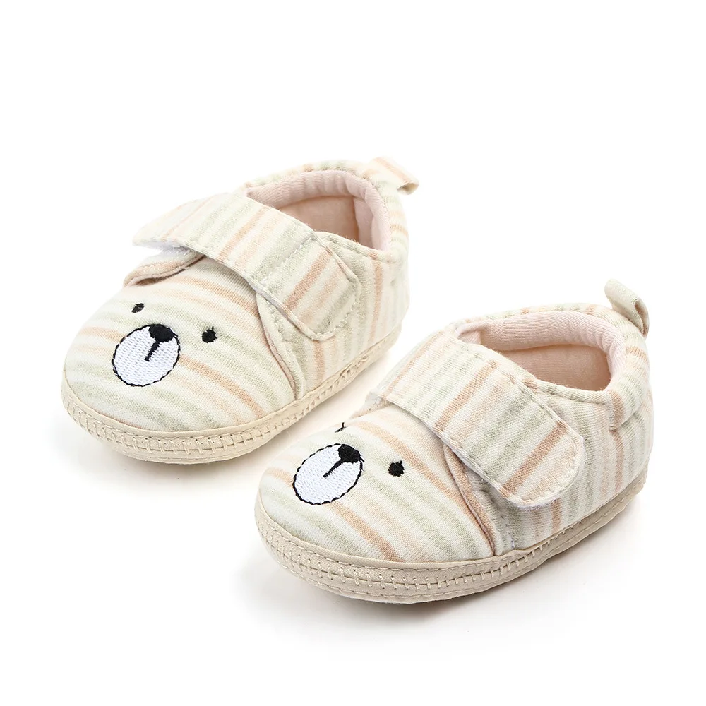 Baby's shoes velveted