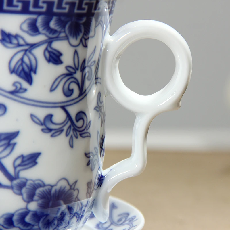 Retro Chinese Blue White Porcelain Tea Cup Set with Saucer Lid Infuser 260ml Ceramic Teacup with Tea Filter Cup Infuser coffee cup saucer set teapot cup set