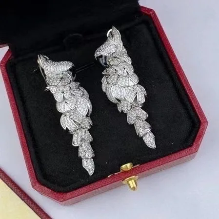 

Vivid parrot-shaped earrings for ladies fashion trend