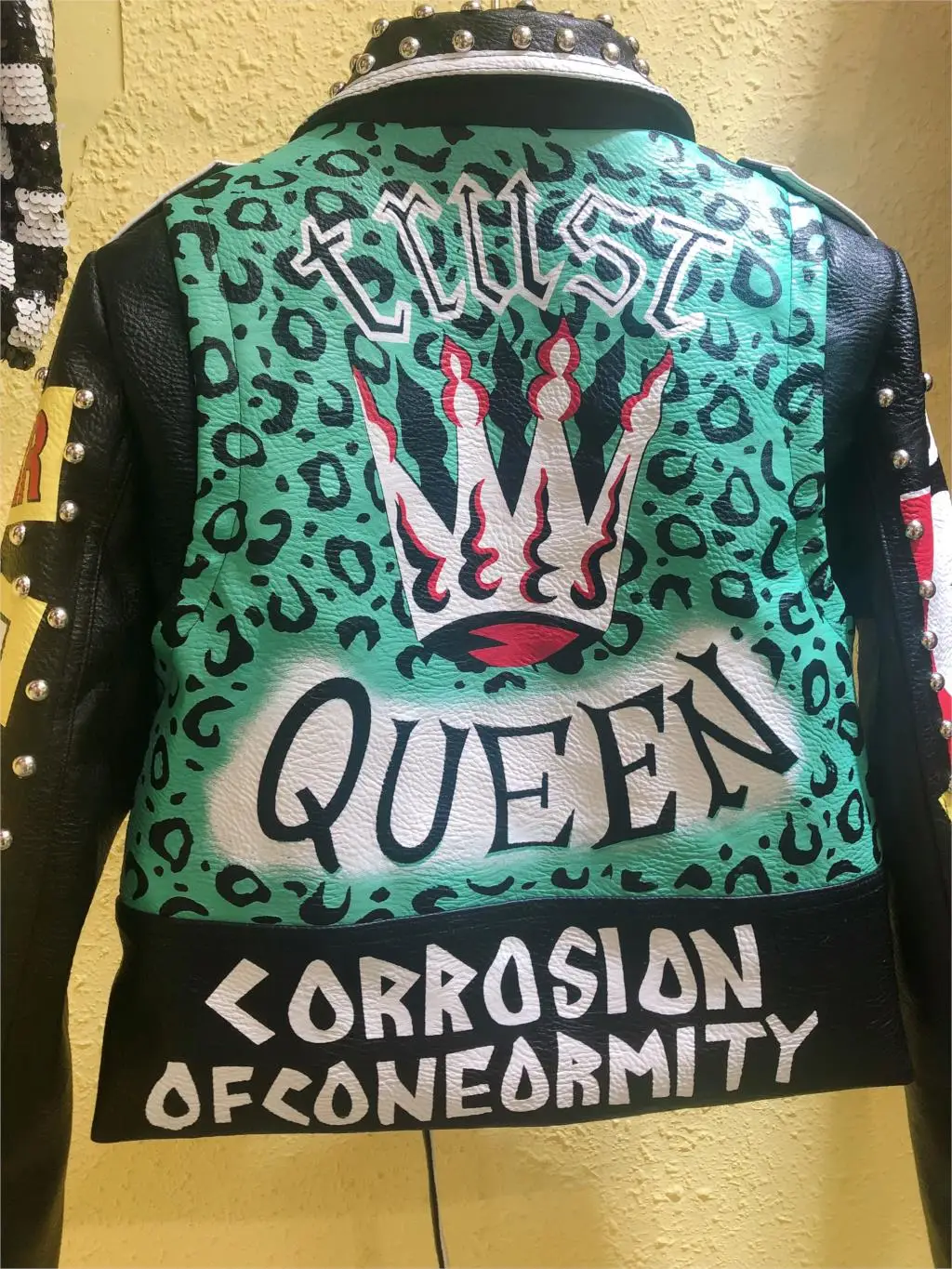 Street style autumn spring Graffiti pattern Leather Jackets Women Ladies Motorcycle Punk Cropped pu leather Jacket with belt