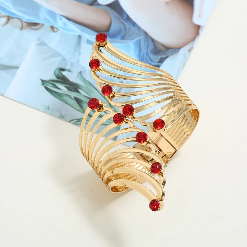 11448312653_692893102