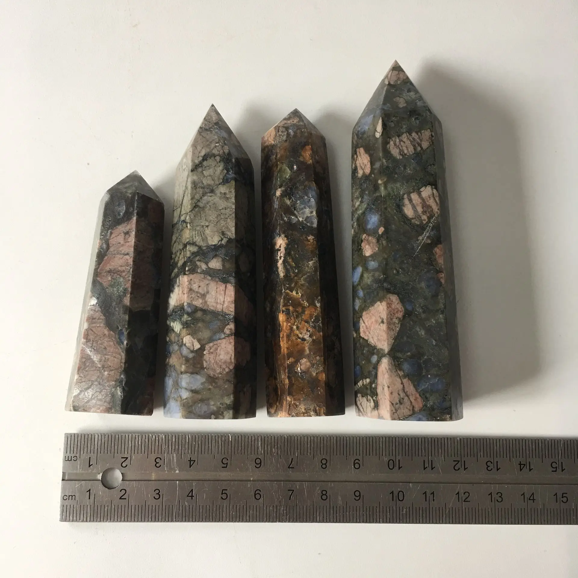 Натуральный кристалл Llanite колонна Красочные камни и кварцевые заживляющие кристаллы