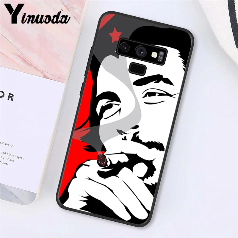 che guevara Smoking Guevara Cigar leader   