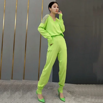 

2020 Autumn Winter Knitted Tracksuit Women Luxurious Beading Sequins Pullover Sweater +Pant Suit Two Piece Set Female Outfits
