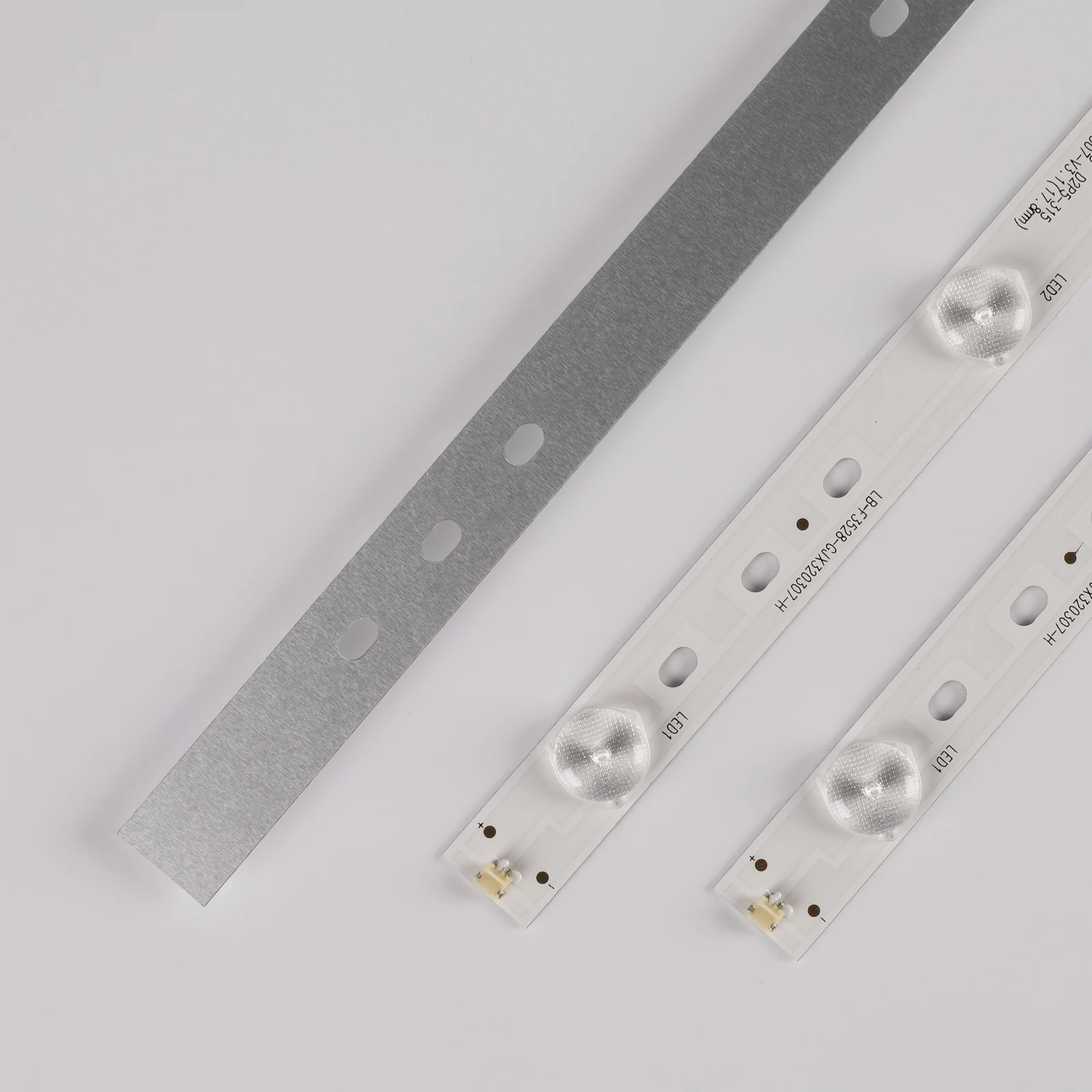 

3PCS/Lot 100% new 614mm*18mm 7leds LED Backlight Strips for 32PHF5755/T3 TPT315B5 TV 32PFK4309-TPV-TPT315B5 LBM320P0701-FC-2