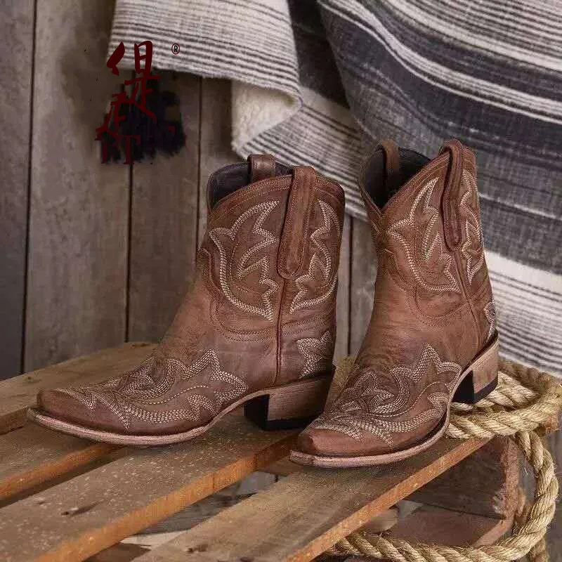 2022 Classic Embroidered Western Cowboy Boots for Women Leather Cowgirl Boots Low Heels Shoes Knee High Woman Boots