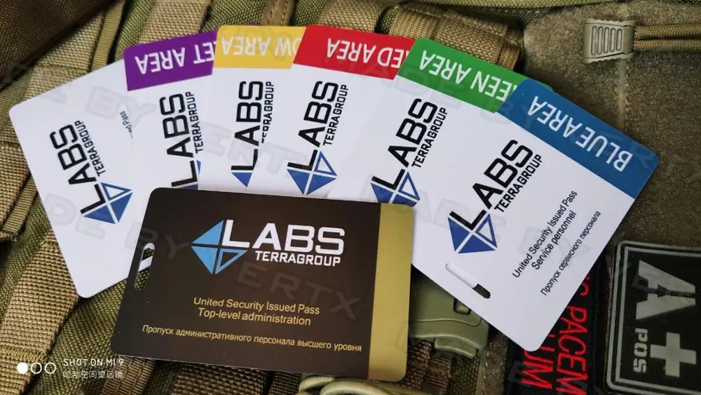 TerraGroup Labs Escape de Tarkov Key Card tarjeta de acceso área ROJA