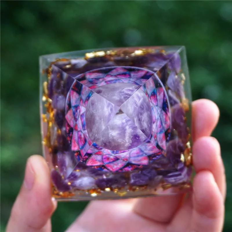 Spoo-Design  Purple amethyst orgonite with gold flakes and ball