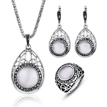 

TSHOU194 Fashion Alloy Crystal Glass Necklace Earrings Set Retro-pendant Ring Earrings Three-piece Set Wholesale
