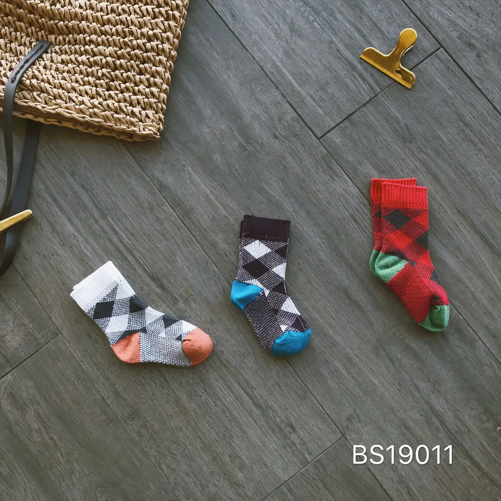 

2019 Spring New Style Combed Cotton Three-Color Two-way Contrast Color Rhombus Fine Grid Stripes Children Short Socks Handmade S