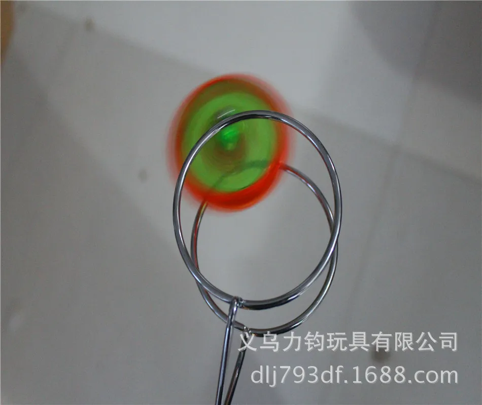 Supply of Goods Stall Supply of Goods Flash YO-YO Fantasy Magic Flying Hand-cranking Gyro Toy