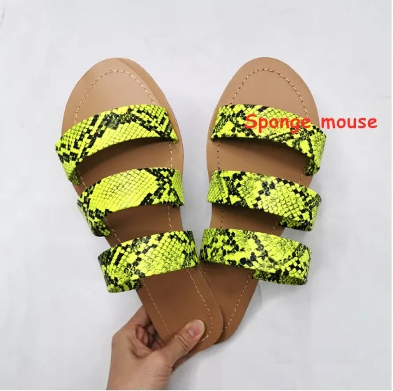 

2020 Women Slippers Flat Candy Color Summer Female Cool Flip Flops Comfort Outside Beach Ladies Soft Slides Casual Shoes