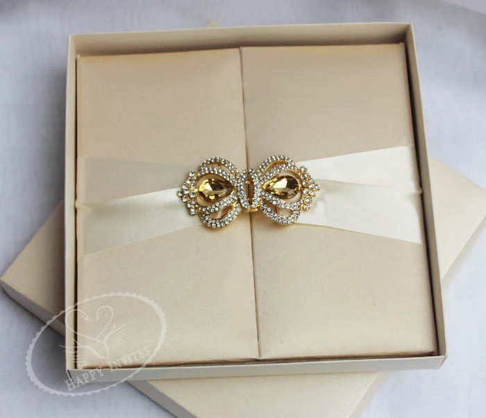 HI2003-17 Ivory Silk Folder Wedding Invitation with Gold Foiling and Purple Foiling Printing, Gold Crown Bulcke More Colors Colors Optional Made in China