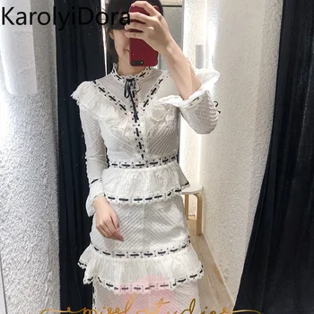 

High-quality 2020 white small fragrance strokes stitching lace collar collar long sleeve multi-layer high waist cake dress