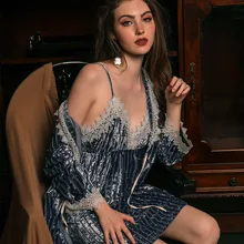 Женские новые золотые бархатные пижамы, набор из четырех предметов, удобные новые осенние и зимние сексуальные кружевные пижамы, ночные рубашки, домашняя одежда