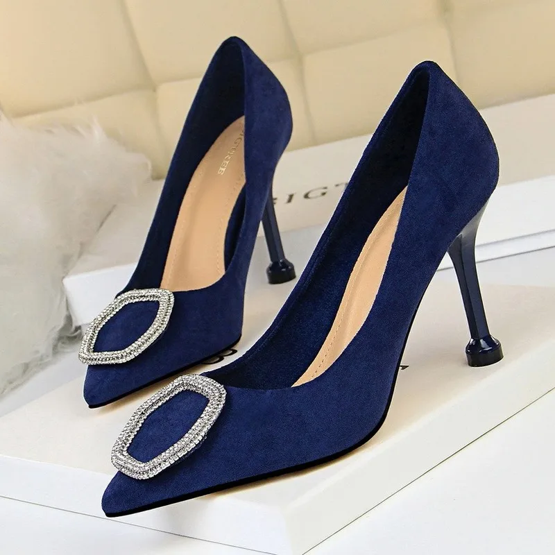 

Sexy Party Pumps Women High Heels Shoes 2020 Casual Rhinestones Ladies Shoes Pointed Toe Crystal Pumps Plus Size Fashion Pumps