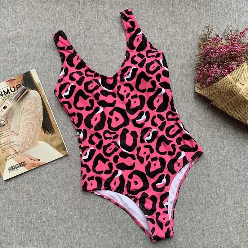 HTB10wN0byzxK1Rjy1zkq6yHrVXa1